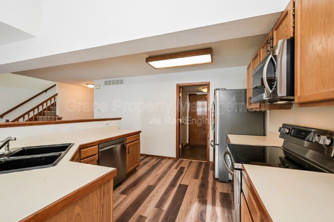 Building Photo - 28 Ward Ct