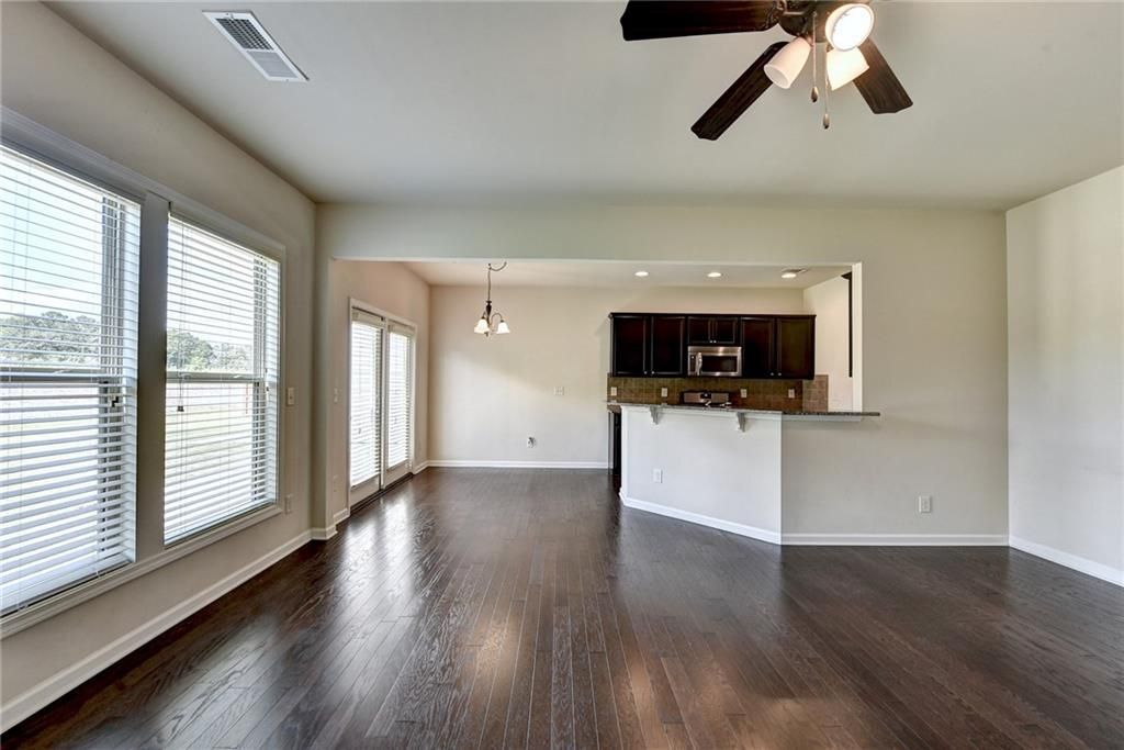 Building Photo - 5160 Breezewood Cir
