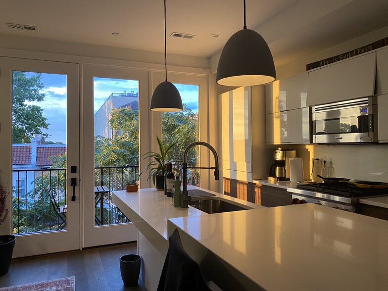 Kitchen - 1428 Meridian Pl NW