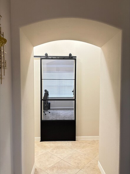 Building Photo - 3042 Currant Dr