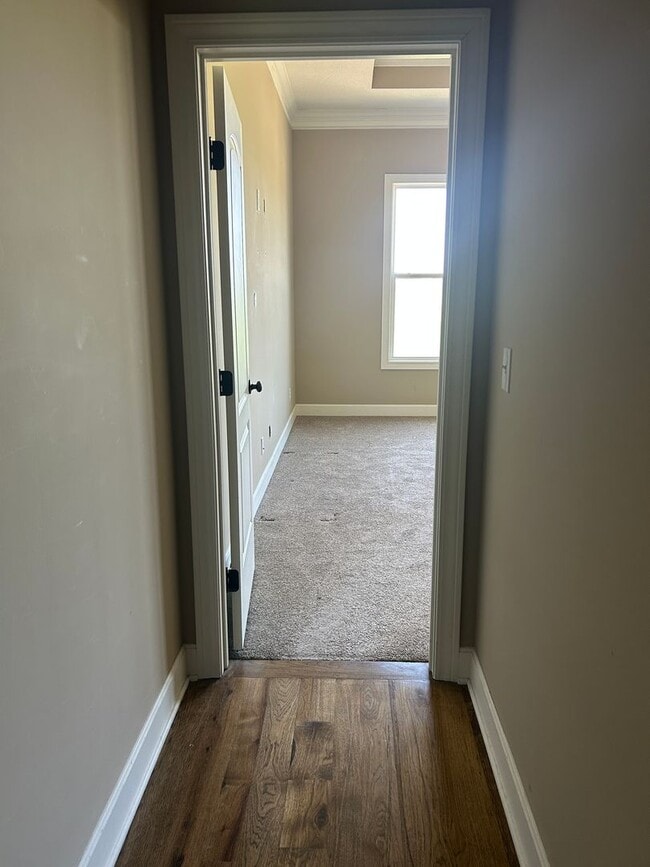 Building Photo - 4 bedroom house with a beautiful view!! **...