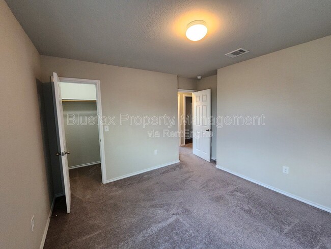 Building Photo - 6811 Freedom Hills