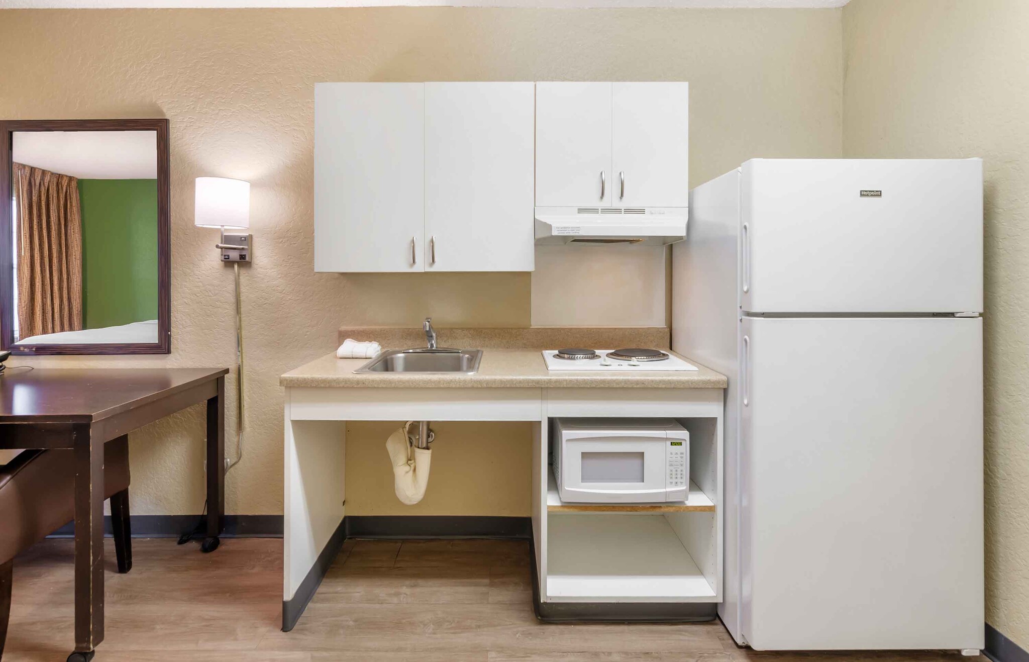 Building Photo - Furnished Studio-Roanoke - Airport