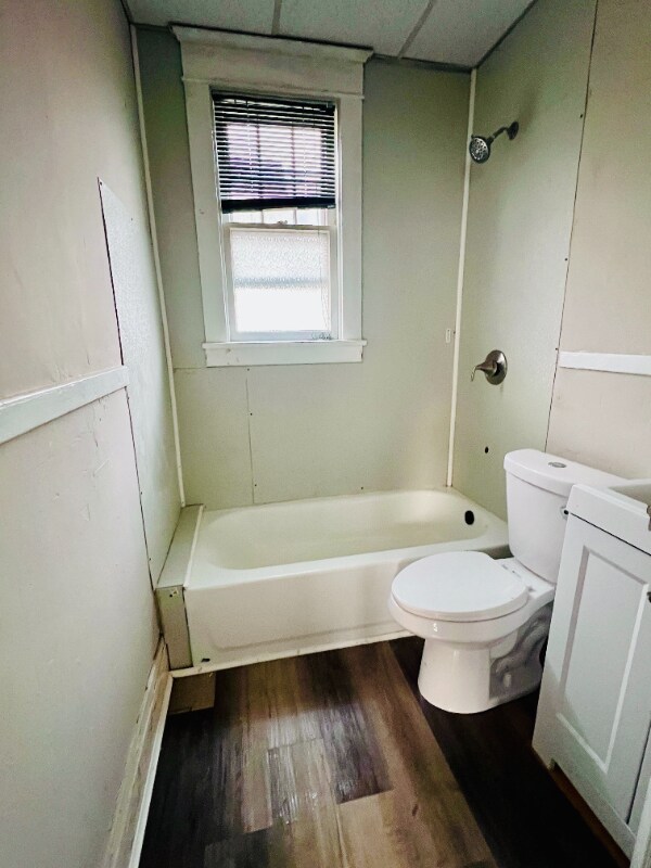 Building Photo - 197 Cable St