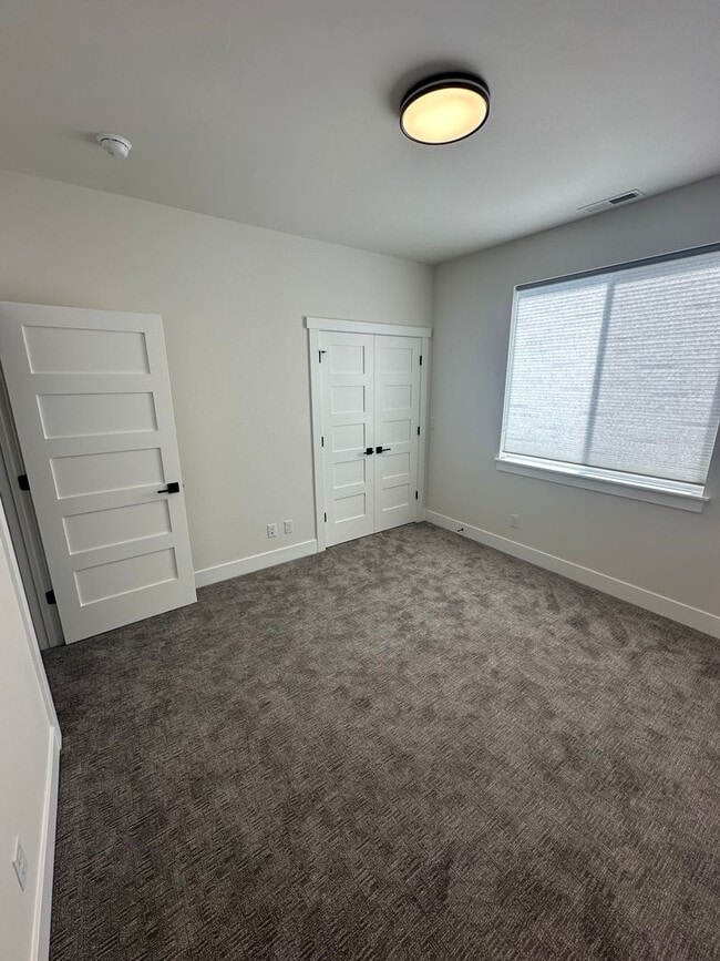 Building Photo - 507 Spaniel Ln