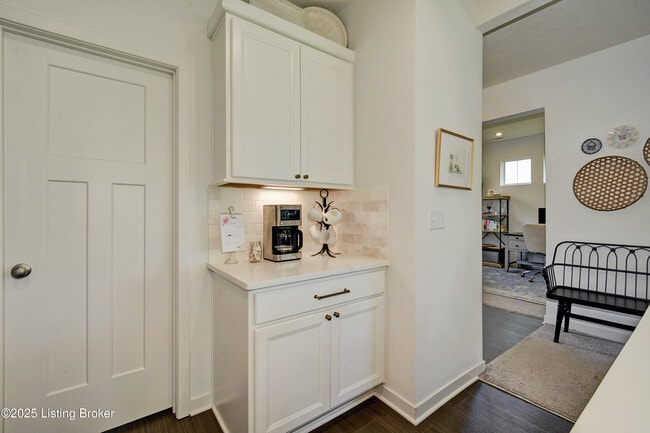 Building Photo - 3407 Grassland Ct