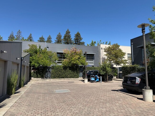 Building Photo - 2907 35th St