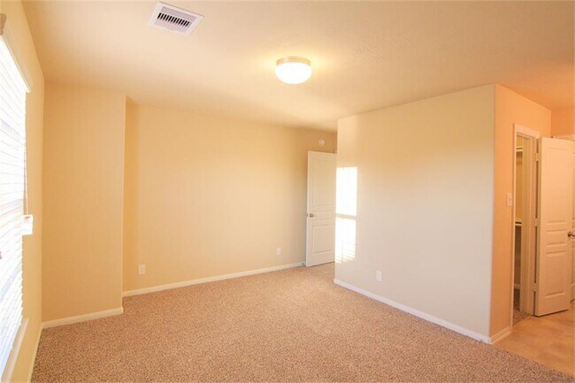 Building Photo - 8118 Malago Point Dr