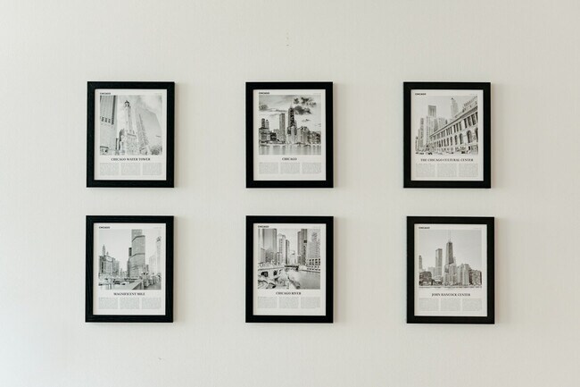 Building Photo - 755 S Clark St