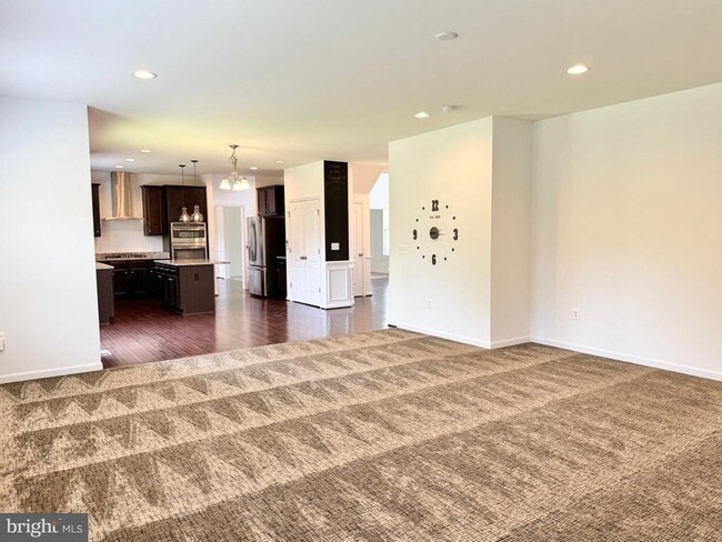 Building Photo - 133 Brooke Point Ct