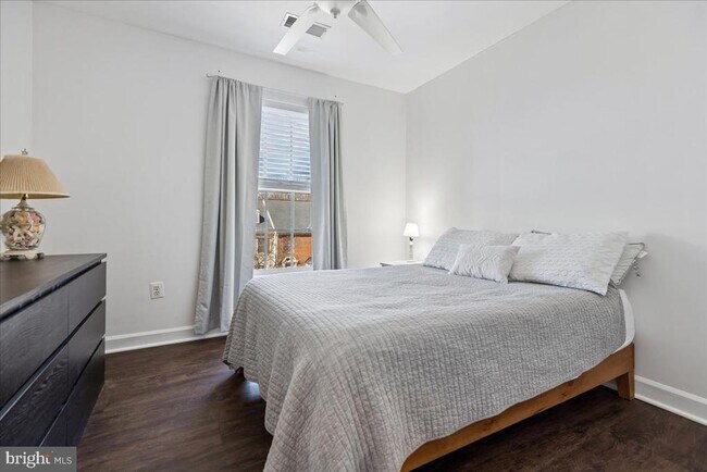 Building Photo - 10823 Wadsworth Rd