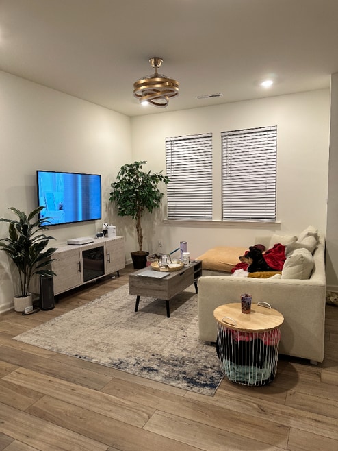 Building Photo - 3087 Spline Cir