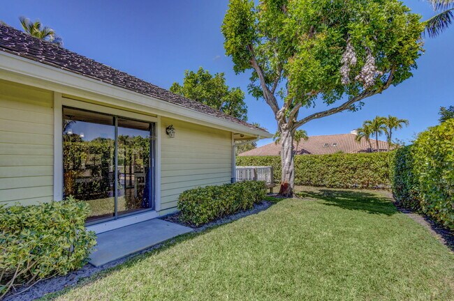 Building Photo - 10420 SE Jupiter Narrows Dr