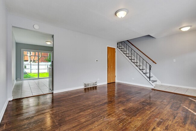 Building Photo - 843 McHenry Rd