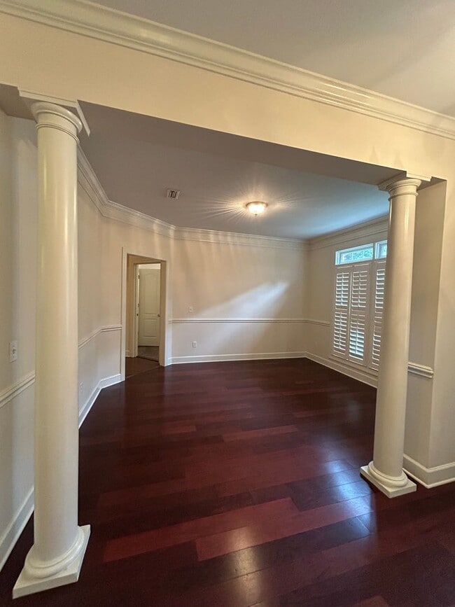 Building Photo - Tartan Pines, Rosemount Court, Enterprise, AL