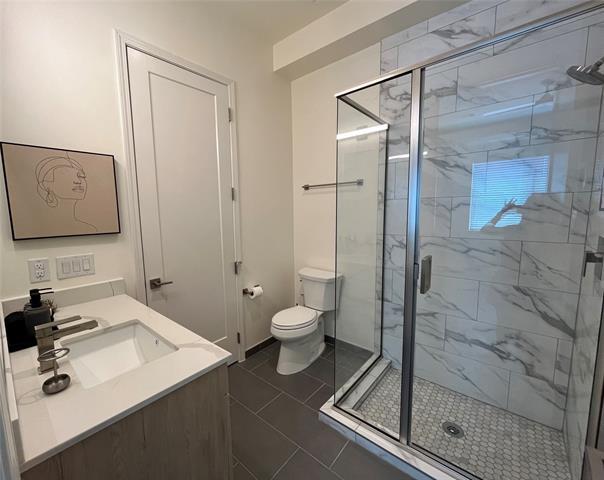 Building Photo - 1901 S Harwood St