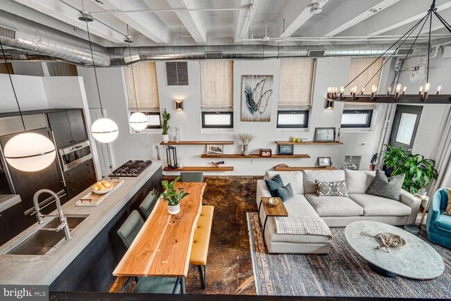 Building Photo - 1413 Swann St NW