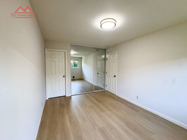 Building Photo - 1578 Albatross Dr