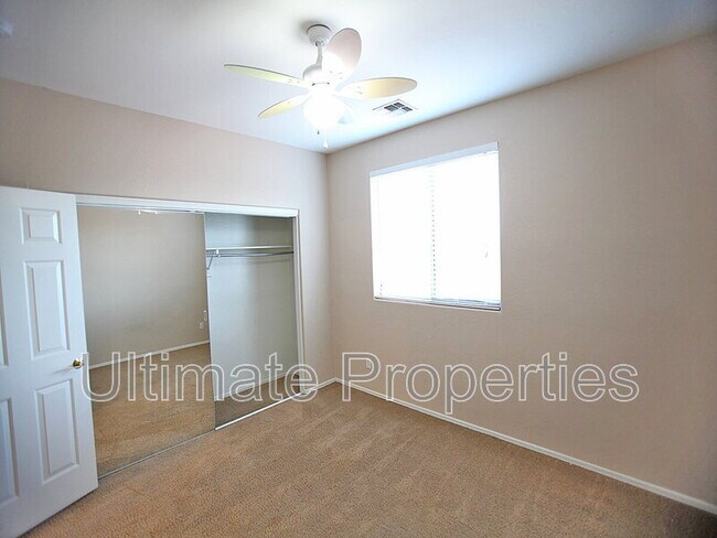 Building Photo - 16816 N 40th Dr