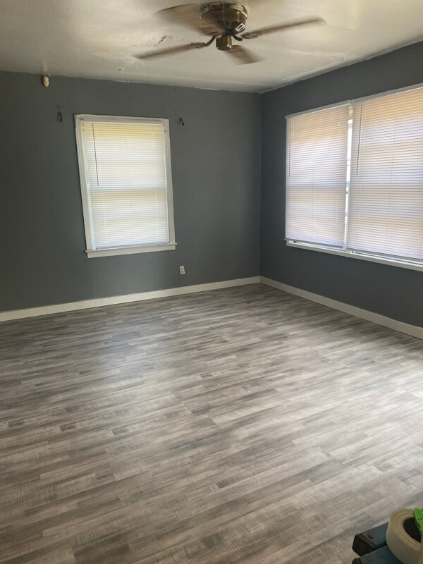 Building Photo - 1807 E 16th St N