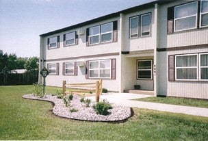 Building Photo - Center Street Apartments