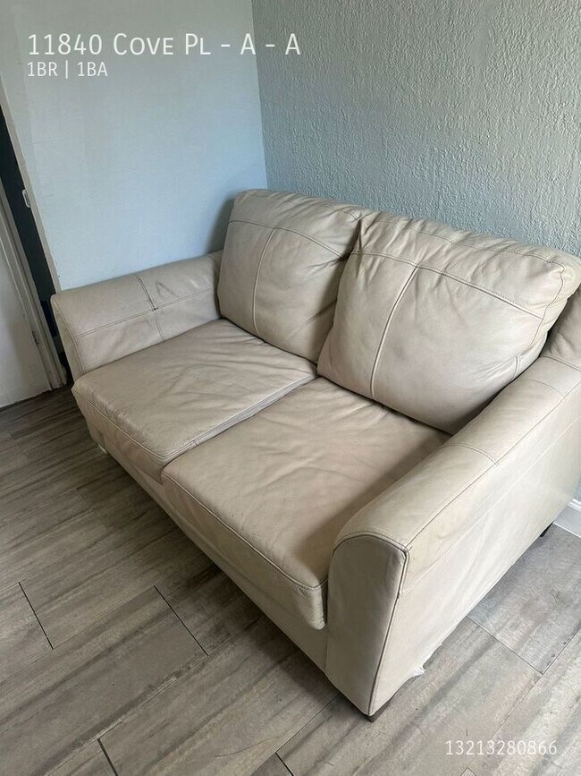 Building Photo - 11840 Cove Pl