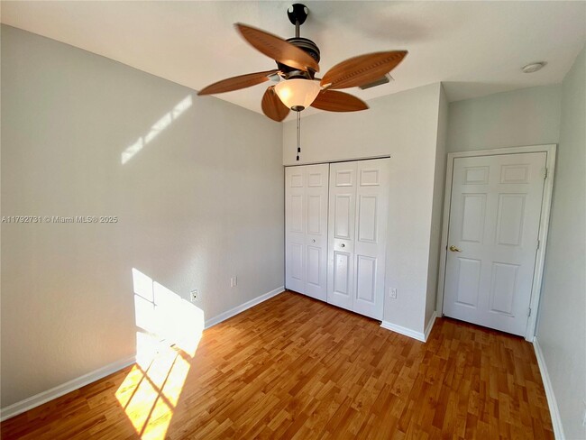 Building Photo - 895 NW 170th Terrace