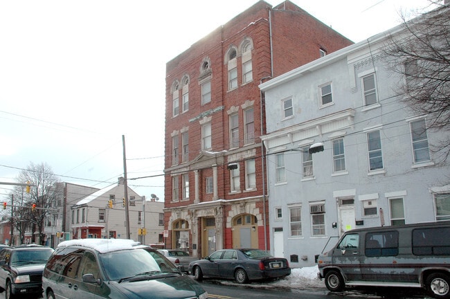 Exterior Photo - Gordon Ridge Apartments