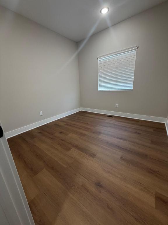 Building Photo - 9418 E Chris St