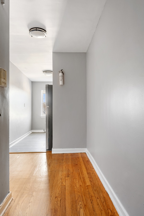 Building Photo - 836 Jersey Ave