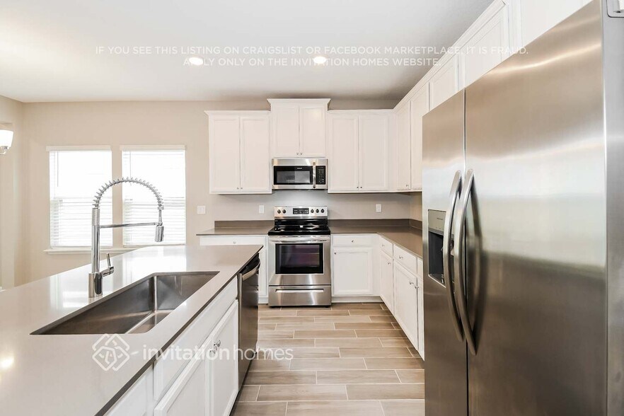Building Photo - 10009 Lemon Grass Ln