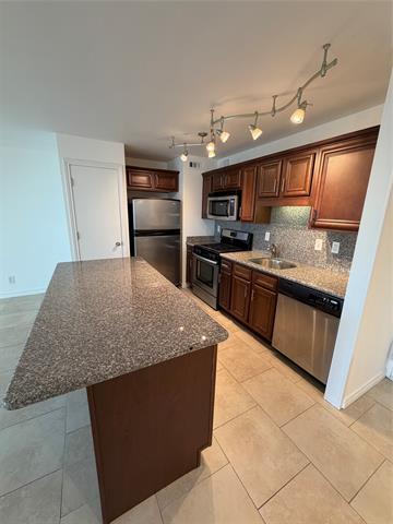 Primary Photo - 3883 Turtle Creek Dr