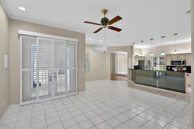 Building Photo - 20 Woodford Ln