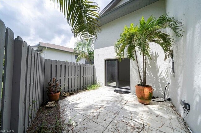 Building Photo - 17456 Silver Fox Dr