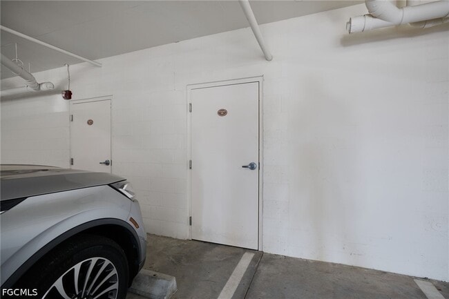 Building Photo - 5702 Cape Harbour Dr