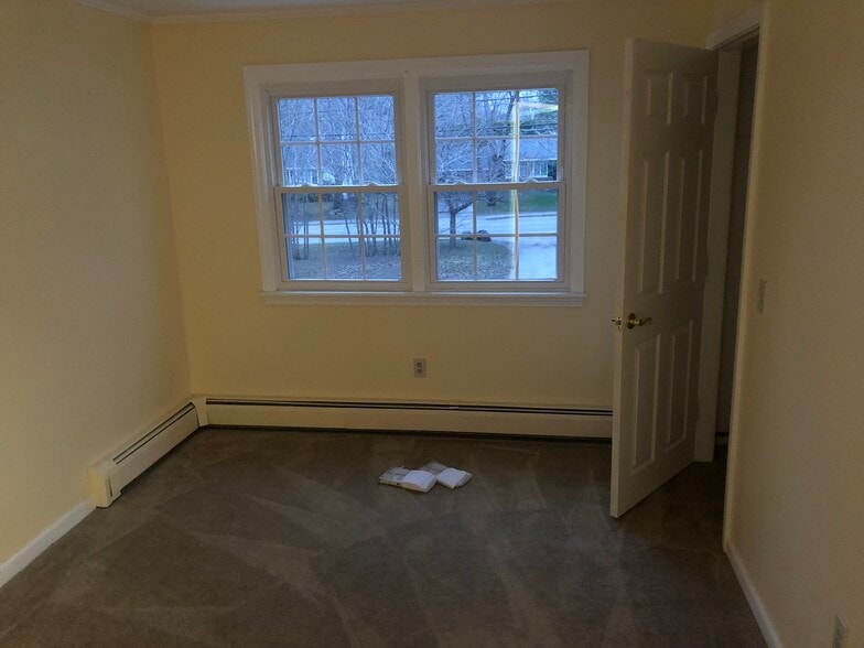 Building Photo - 663 Essex St