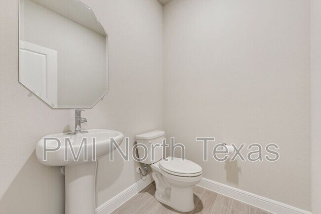 Building Photo - 11508 Harp Ln