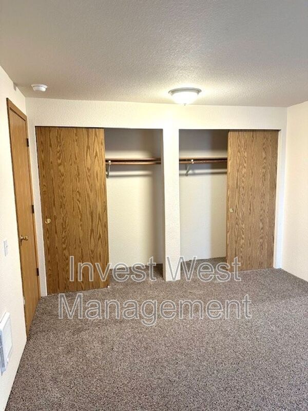 Building Photo - 1815 Kingsley Rd