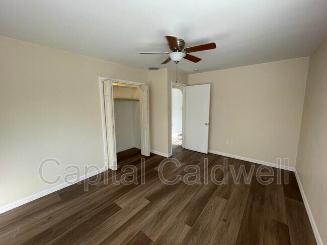 Building Photo - 1609 San Mateo Dr