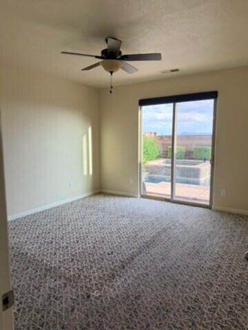 Building Photo - 2540 E Desert Cliff Dr