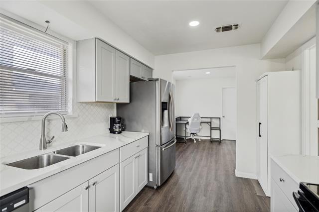 Building Photo - 711 Rivercrest Blvd