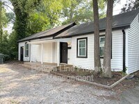 Building Photo - 613 1/2 Charlotte Ave