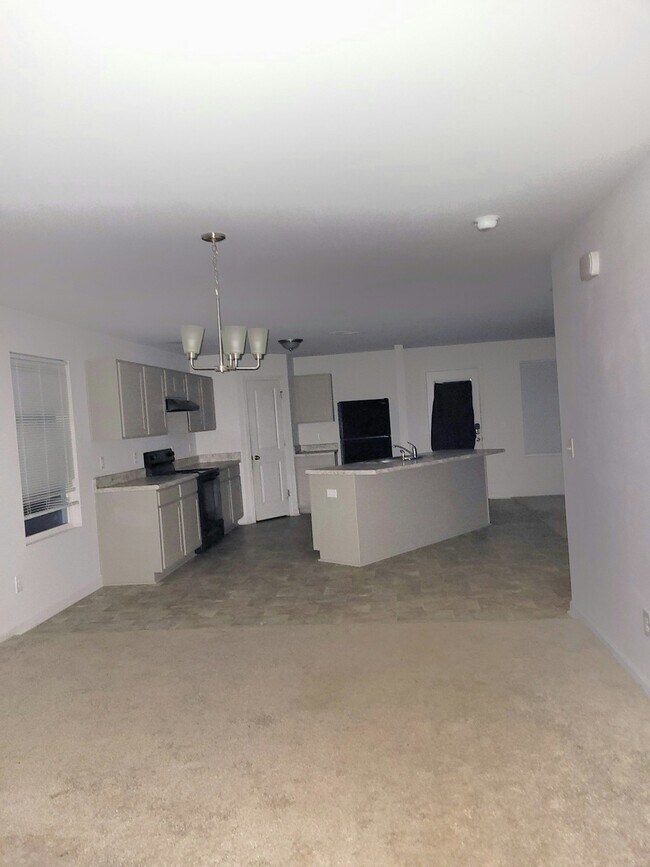 Building Photo - 285 Riley Wy