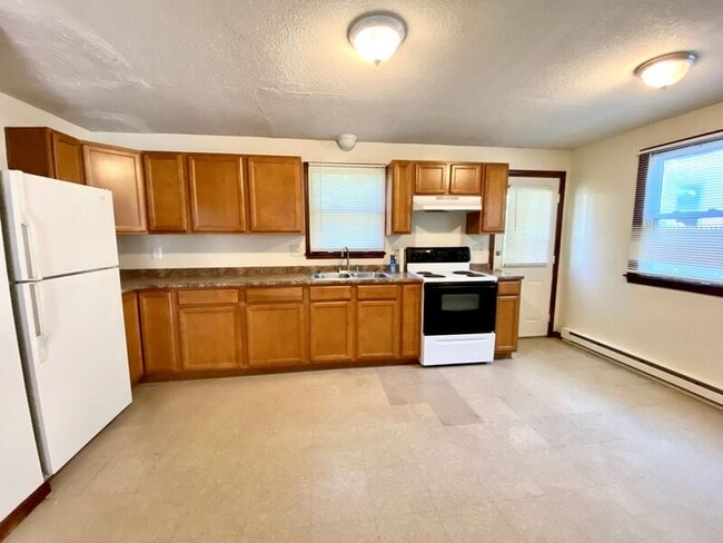 Building Photo - 48-50 Rifle St