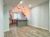 Building Photo - 116 Evans St