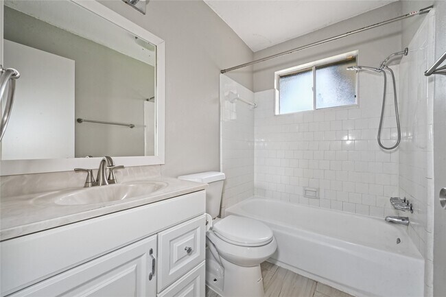 Building Photo - 7310 Kite Hill Dr