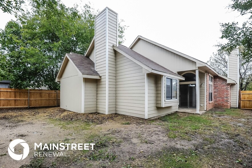 Building Photo - 2080 Palomino Trail