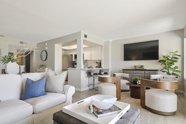 Building Photo - 78347 Terra Cotta Ct