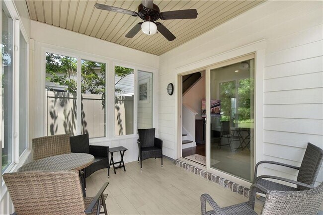 Building Photo - 510 Mariners Cir