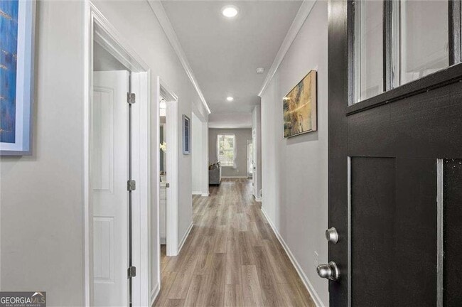 Building Photo - 213 Chiswick Lp